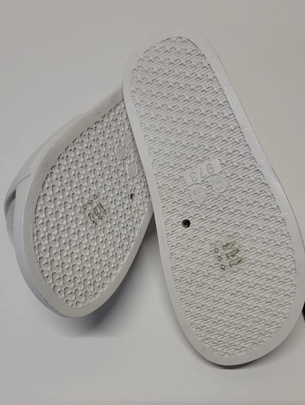 Roberto Cavalli White Logo Slide Sandals for Big Kid US 1.5 - 2 NEW IN BOX